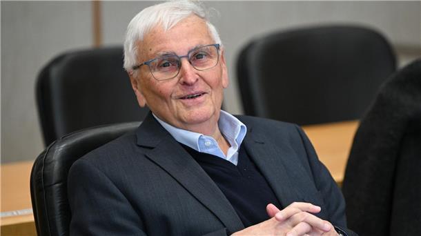 Theo Zwanziger erhält eine Entschädigung.