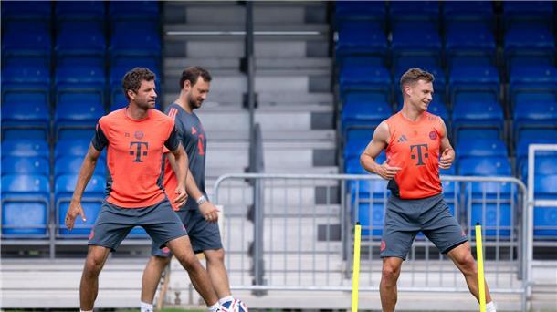 Wohl keine Bundesliga: Müller von Abenteuer-Lust gepackt Thomas Müller (l) spielt bei der Club-WM letztmals für den FC Bayern