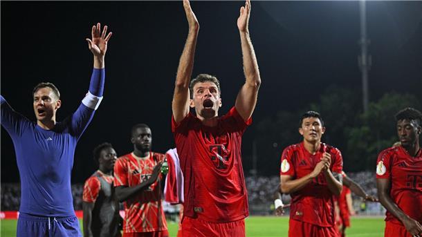 Thomas Müller (Mitte) ist der Mann des Abends.