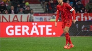 Thomas Müller musste gegen Heidenheim mit Rückenproblemen vom Platz.