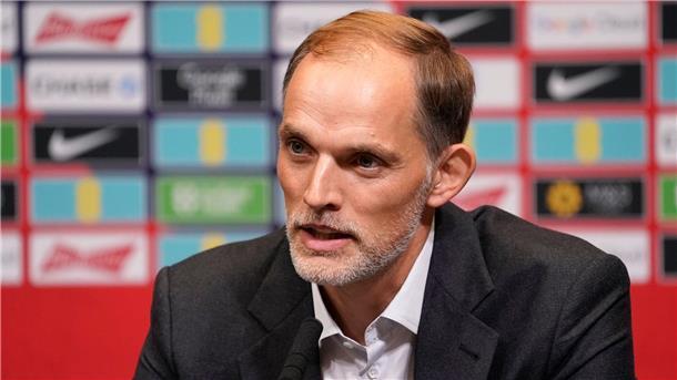 Thomas Tuchel freut sich über seine 18-monatige Vertragslaufzeit.