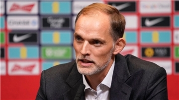 Thomas Tuchel freut sich über seine 18-monatige Vertragslaufzeit.