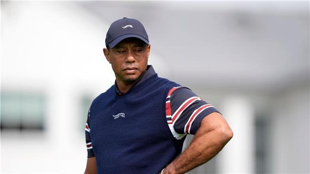 Weitere Rücken-Operation bei Tiger Woods Tiger Woods musste sich wegen eines Bandscheibenvorfalls erneut am Rücken operieren lassen.
