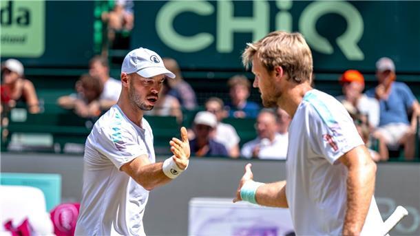 Ohne Zverev, mit Debüt: Davis-Cup-Team steht in Finalrunde Tim Pütz (l) und Kevin Krawietz sorgten für den entscheidenden dritten Punkt gegen Japan. (Archivbild)