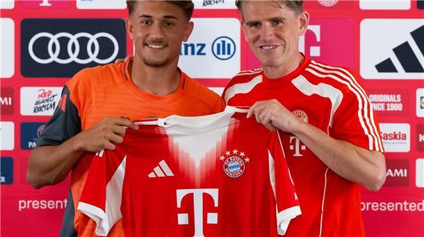 Kompany zwischen Gruppensieg und Teamchemie Tom Bischof (l), hier bei seiner Vorstellung, will endlich im Bayern-Trikot ran.