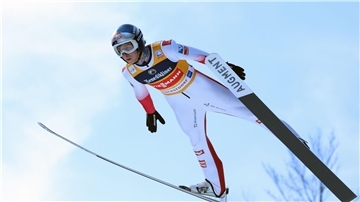 Tournee-Sieger Tschofenig fliegt in Oberstdorf.
