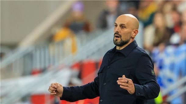 U21 in EM-Quali unter Druck - Di Salvo fordert Reaktion Trainer Antonio Di Salvo will gegen Nordirland wieder mehr Grund zum Jubeln haben.