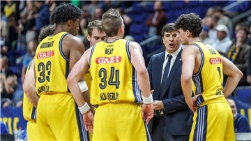 Trainer Calles führt sein Team doch noch in die Playoffs.