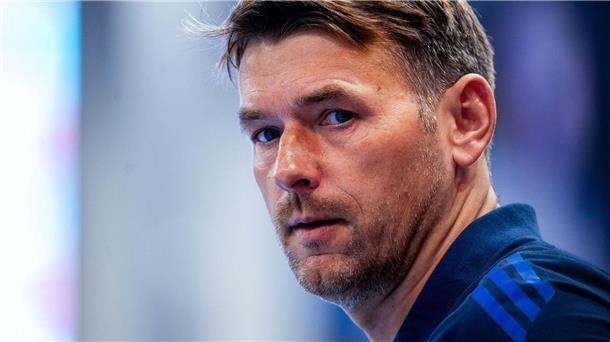 Trainer Christian Prokop und die TSV Hannover-Burgdorf spielten in Hamburg.