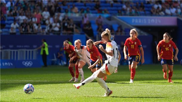 DFB-Frauen bejubeln Bronze zum Hrubesch-Abschied Trifft zum Sieg im Spiel um Bronze: Giulia Gwinn.