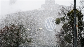 Trotz Krise führt VW unverändert die Liste der wirtschaftsstärksten Unternehmen in Niedersachsen an.