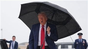 Trump fliegt nach Israel.