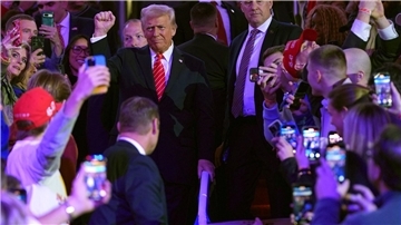 Trump tritt vor seiner Amtseinführung nochmals auf.  