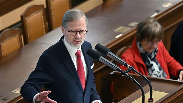 Tschechische Regierung übersteht Misstrauensantrag Tschechiens Ministerpräsident Petr Fiala.