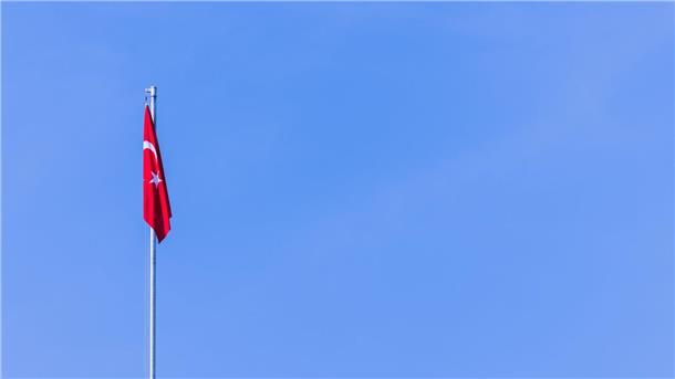 „Schamlos“? - Girlband im Visier der türkischen Justiz Türkische Flagge (Archivbild)
