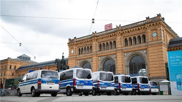 Bundespolizei: „Messer gehören nicht in den Hauptbahnhof“ Über 100 Messer hat die Bundespolizei seit Jahresbeginn am Hauptbahnhof Hannover festgestellt. (Symbolbild)