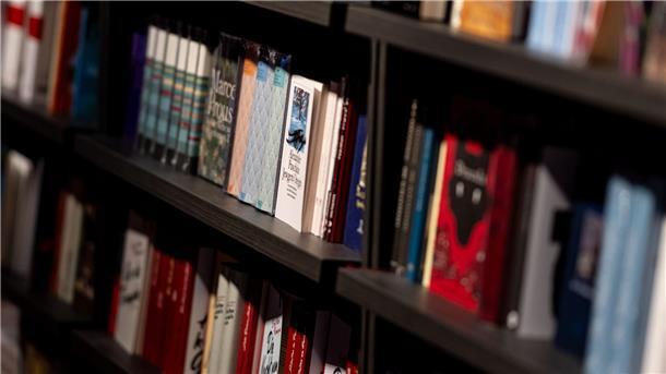 Über 25 Millionen Bücher, die auf der Plattform unter dem Hashtag #BookTok Thema waren, wurden im vergangenen Jahr verkauft. (Archivbild)