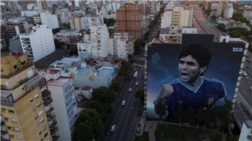 Über vier Jahre nach dem Tod von Maradona muss sich das medizinische Team vor Gericht verantworten. 