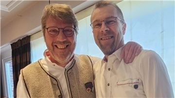 Übergabe: Das Präsidentenamt wechselt von Uwe Schradick zu Holger Buck.