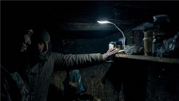 Krieg gegen die Ukraine: So ist die Lage Ukrainische Soldaten in einem Unterstand an der Frontlinie bei Bachmut (Region Donezk).