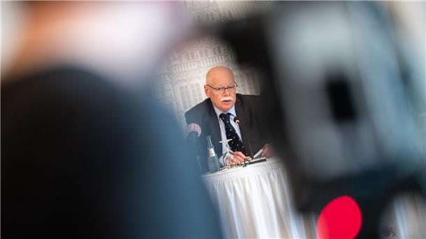 Ulrich Mäurer (SPD) steht als Innensenator in Bremen immer wieder im Fokus. Nicht zuletzt wegen dramatisch hoher Verbrechenszahlen.