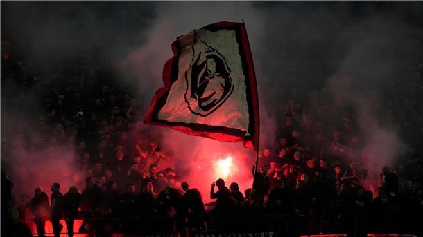 Festnahmen bei Razzia gegen Ultras von Milan und Inter Ultras von Milan und Inter sollen Verbindungen zur Mafia haben.