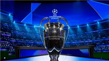 Um diesen Pokal geht es. Er wird beim Finale am 31. Mai 2025 in der Münchner Arena vergeben.