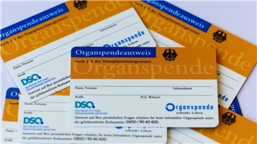 Um mehr Menschen als potenzielle Organspender zu gewinnen, haben zwei Wirtschaftswissenschaftler eine Lotterie vorgeschlagen.