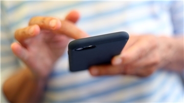 Um Menschen im Katastrophenfall besser zu schützen, soll in Deutschland das Warnsystem Cell Broadcast eingeführt werden.