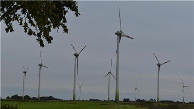 Um zwei größere Anlagen erweitert werden soll der Windpark Inte/Ahndeich bei Stollhamm.