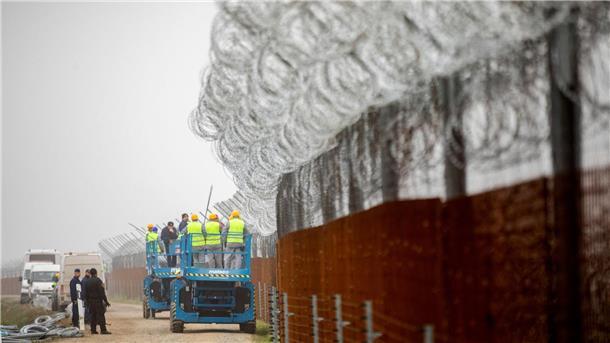 Orban will Geld von EU für seine Anti-Migranten-Politik Ungarn will die EU für Zaun an südlichen Grenzen zur Kasse bitten
