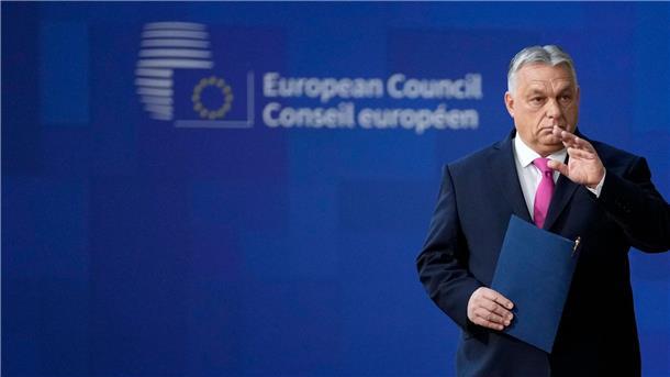 Ungarns Ministerpräsident Viktor Orban trifft zu einem EU-Gipfel im Gebäude des Europäischen Rates in Brüssel ein.