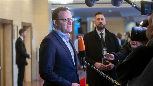 Spahn will Verfassungsänderung für Sanktionen bei Bürgergeld Unionsfraktionsvize Jens Spahn äußerte sich zu den verschärften Sanktionen beim Bürgergeld.