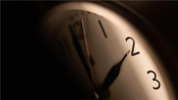 Warum die Zeit gefühlt rast – und wie man sie etwas aufhält Unsere Zeitwahrnehmung ist eng mit unseren Erfahrungen verknüpft. (Symbolbild)