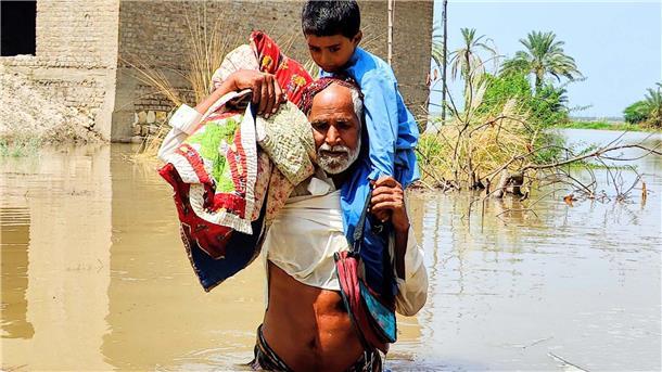 Rund Tausend Tote bei Fluten in Pakistan Unwetter in Pakistan