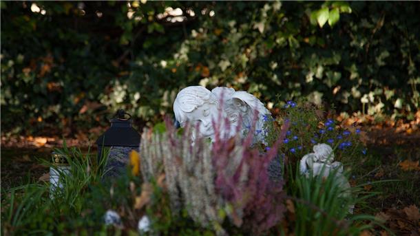 Urnengrab Friedhof Stotel
