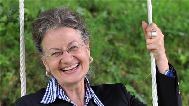 Ursula Cantieni war Schauspielerin in der populären, regionalen Fernsehserie „Die Fallers, eine Schwarzwaldfamilie“.