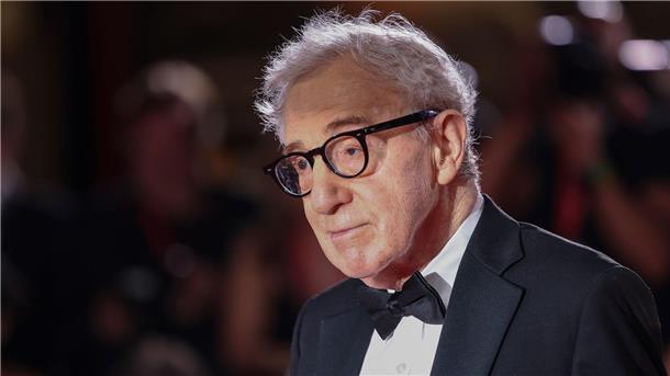 Woody Allen verteidigt Auftritt bei Moskauer Filmfestival US-Filmregisseur Woody Allen hat sich nach seinem Auftritt beim Moskauer Filmfestival gegen Kritik aus der Ukraine verteidigt. (Archivbild)