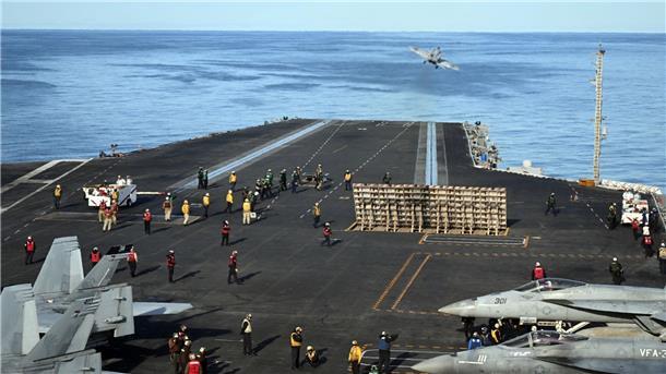 US-Flugzeugträger zu Nato-Übung in der Nordsee US-Flugzeugträger zu Nato-Übung in der Nordsee
