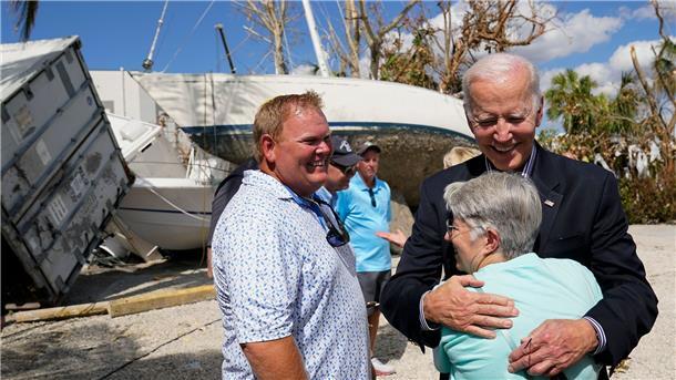 US-Präsident Joe Biden ist in ein von Hurrikan „Ian“ betroffenes Gebiet gereist.