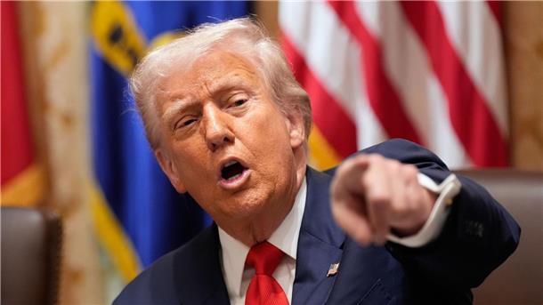 Trump erwägt wegen Sojaproblem Verzicht auf China-Speiseöl US-Präsident Trump will womöglich auf den Import von chinesischem Speiseöl verzichten.