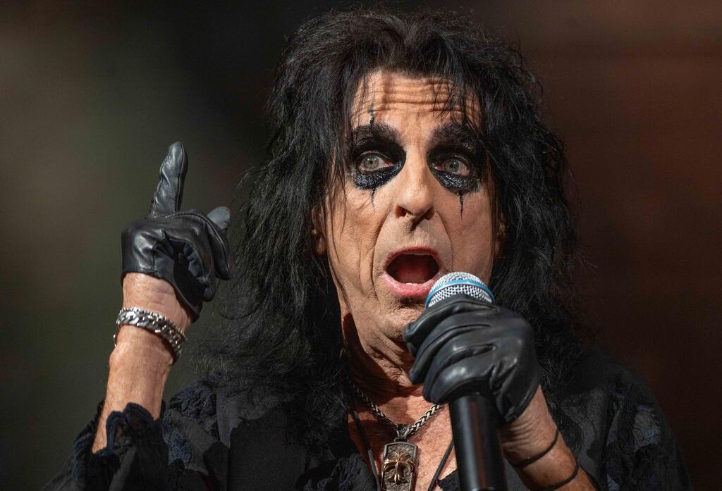 US-Rocker Alice Cooper veröffentlichte im vergangenen August sein 29. Studioalbum „Road“ (Archivbild).