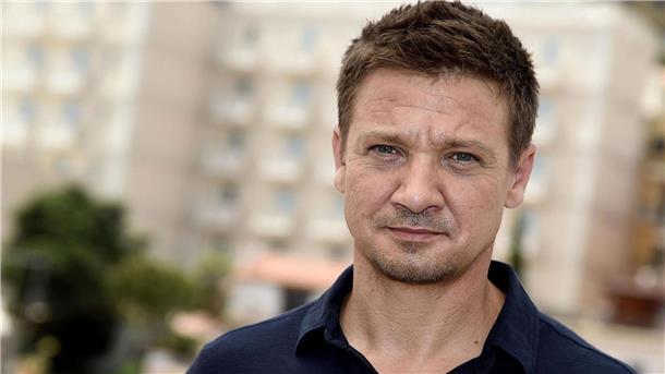 US-Schauspieler Jeremy Renner („Avengers: Endgame“, „Arrival“) ist nach einem schweren Unfall operiert worden.