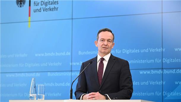 Paris findet Wissings E-Fuels-Vorstoß gefährlich Verkehrsminister Volker Wissing: „Wir brauchen die synthetischen Kraftstoffe. Wir können uns gar nicht erlauben, auf sie zu verzichten“.