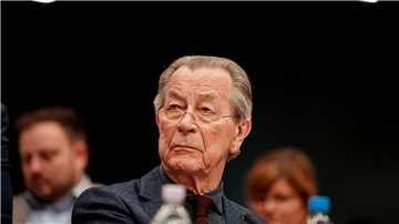 Verlangt von der SPD Mut bei Sozialreformen: der Ex-Parteivorsitzende Franz Müntefering. (Archivbild)