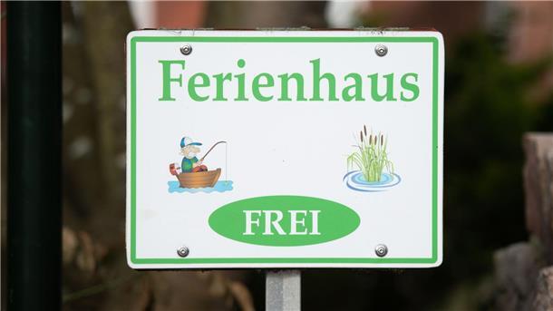 Ferienhausbranche nach Umsatzplus zuversichtlich Vermieter und Vermieterinnen von Ferienimmobilien in Deutschland rechnen trotz stark gestiegener Energiepreise auch in diesem Jahr mit guten Geschäften.