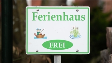 Vermieter und Vermieterinnen von Ferienimmobilien in Deutschland rechnen trotz stark gestiegener Energiepreise auch in diesem Jahr mit guten Geschäften.