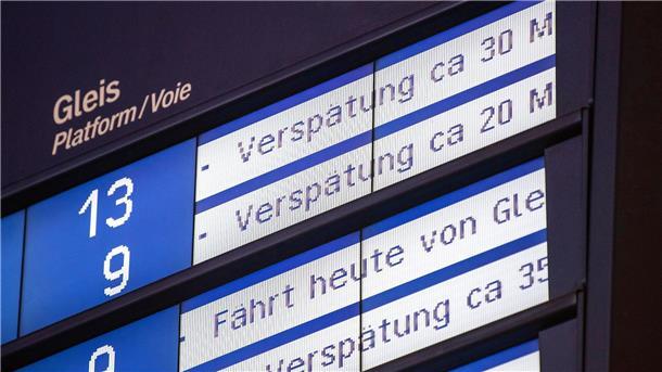 Jeder dritte Fernzug der Deutschen Bahn 2023 mit Verspätung Verpätungen bei der Bahn.