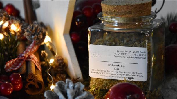 Verschiedene Gewürze sind etwas ausgefallenere Geschenke und können viel Freude bereiten.