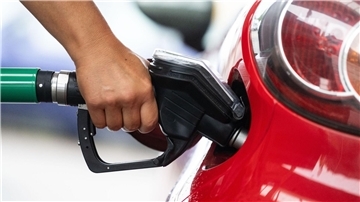 Verschnaufpause an der Tankstelle: Die Spritpreise sind wieder etwas gesunken.